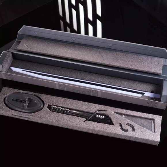 Legacy LIGHTSABER Darksaber – Star Wars Gen 1 - Picture 11 of 11